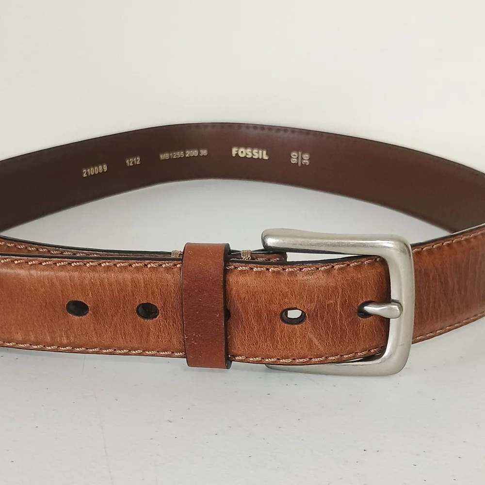Fossil MB125520036 Brown Leather Belt 90/36 Silver Buckle